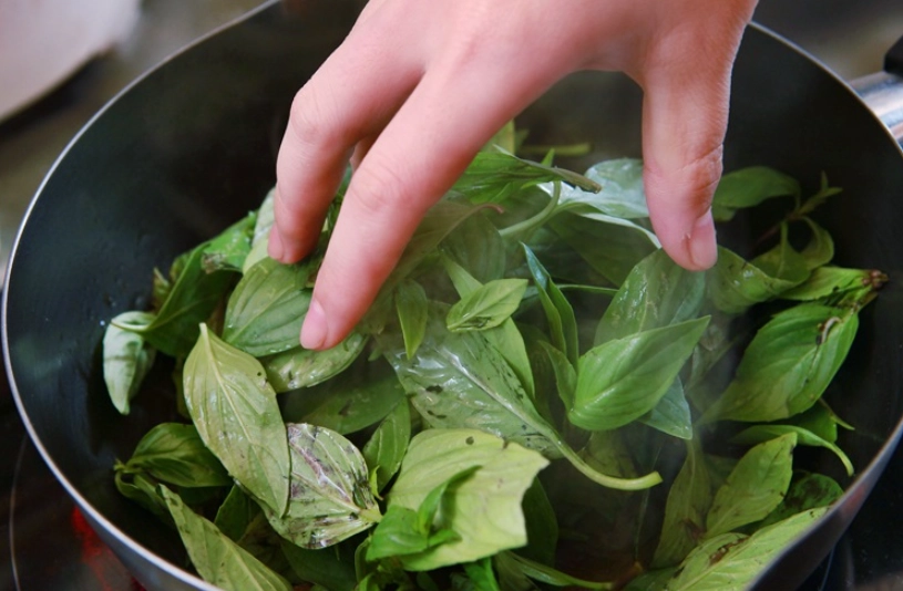 九層塔乾炒保存全攻略：香草長效保存的簡單秘訣