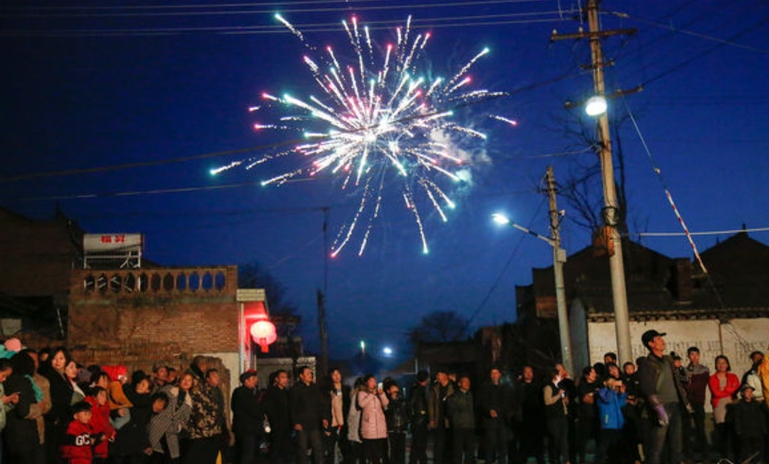 元宵節放鞭炮完整指南：安全、環保與傳統習俗解析